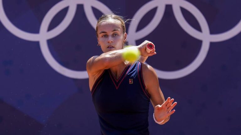 Anna Karolína Schmiedlová si v Paríži zahrá o medailu! Anna Karolína Schmiedlová si v Paríži zahrá o medailu!