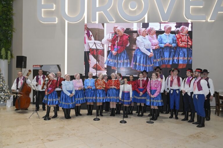 Tradičné Vianoce v Eurovea 2: Deň plný folklóru, vôní a sviatočných tradícií