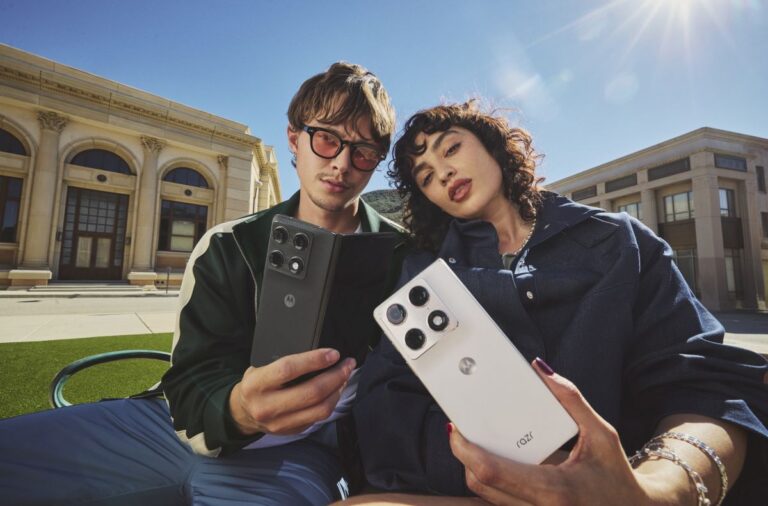 motorola razr fold: Všestranný zážitok pre prácu, kreativitu a zábavu