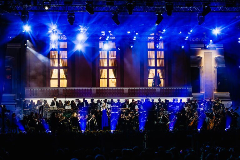 Koncert Slovenskej filharmónie v Grasalkovičovej záhrade