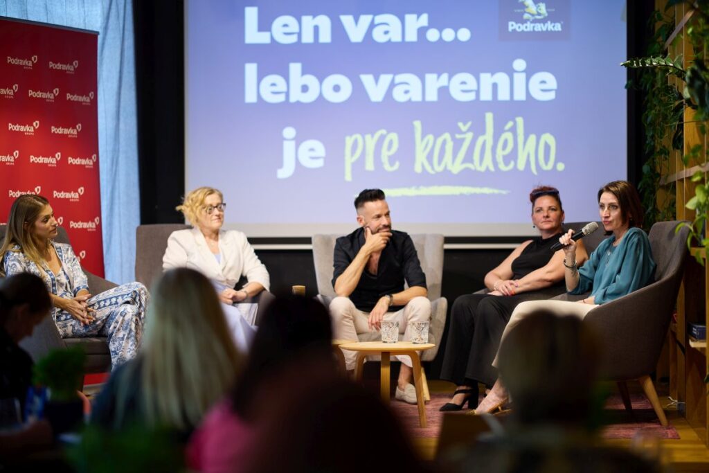 Diskusia s Máriou Tóthovou Šimčákovou, detskou psychologičkou. S ambasádorkou osvetovej kampane Jasminou Alagič.