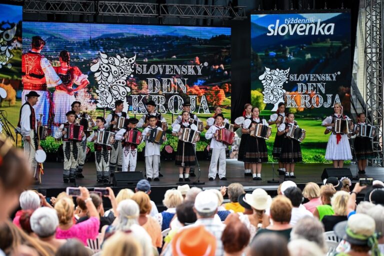 Najväčší sviatok folklóru je späť. Banská Bystrica sa zaplní tisíckami krojov, hudbou aj emóciami