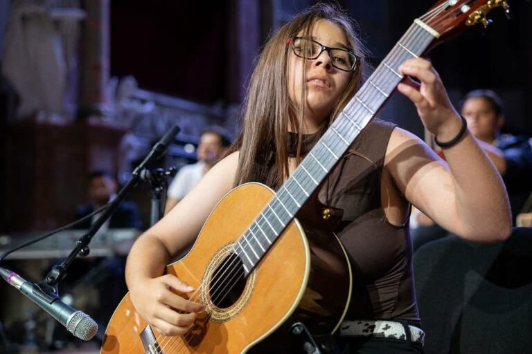 Jazmínka má veľký sen: S gitarou chce dobyť svet!