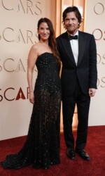 Amanda Anka and Jason Bateman arrive at the Oscars on Sunday, March 15, 2026, at the Dolby Theatre in Los Angeles. (Photo by Richard Shotwell/Invision/AP)